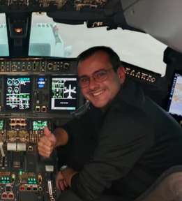 Retrato do piloto Arthur Ornellas