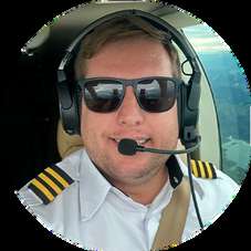 Retrato do piloto Raphael Fassheber